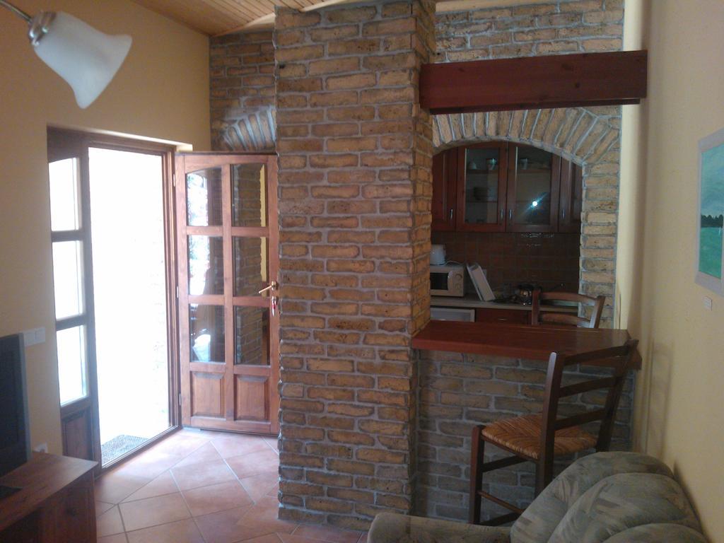 Mediterran Apartmanhaz Szántód Buitenkant foto