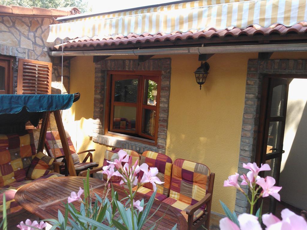 Mediterran Apartmanhaz Szántód Buitenkant foto